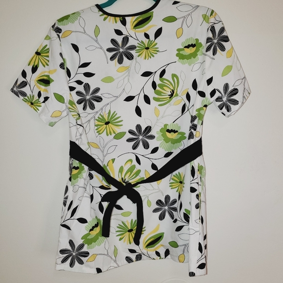 Cherokee Tie Back V-Neck Short Sleeve Floral Scrub Top With Pockets 0158 - Picture 2 of 7